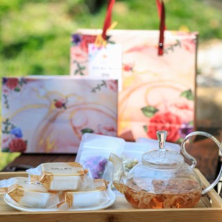 佰润驰乐  花饼礼盒精装