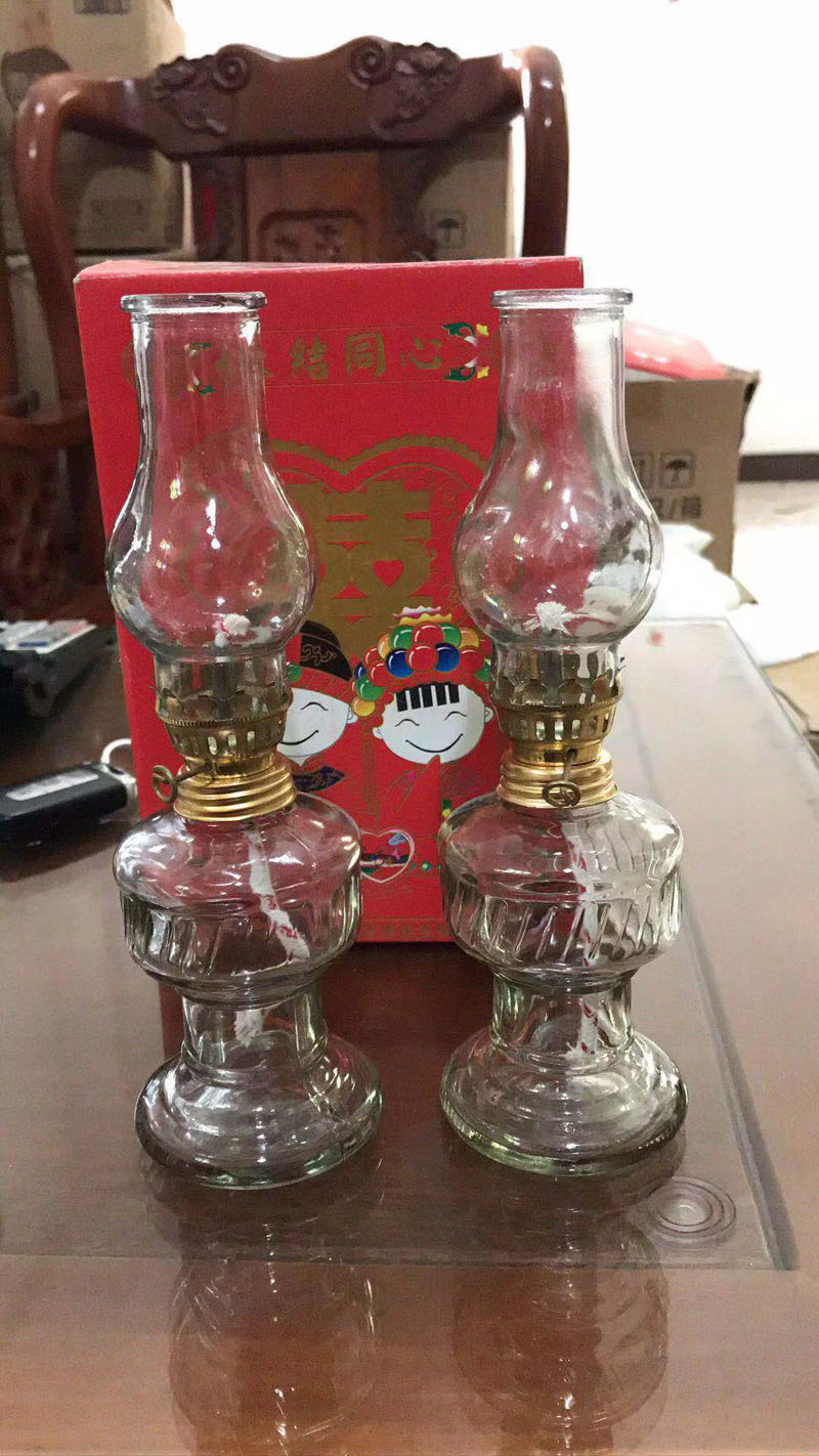 采购如图所示玻璃酥油油灯
