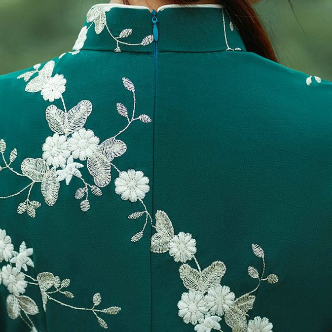 新款复古小众设计高级感白色新中式中国风连衣裙