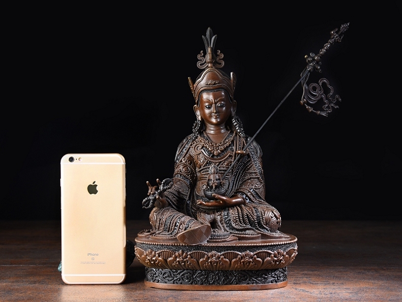 莲花生大士佛像 莲花生大师佛像摆件尼泊尔工艺密宗藏传 